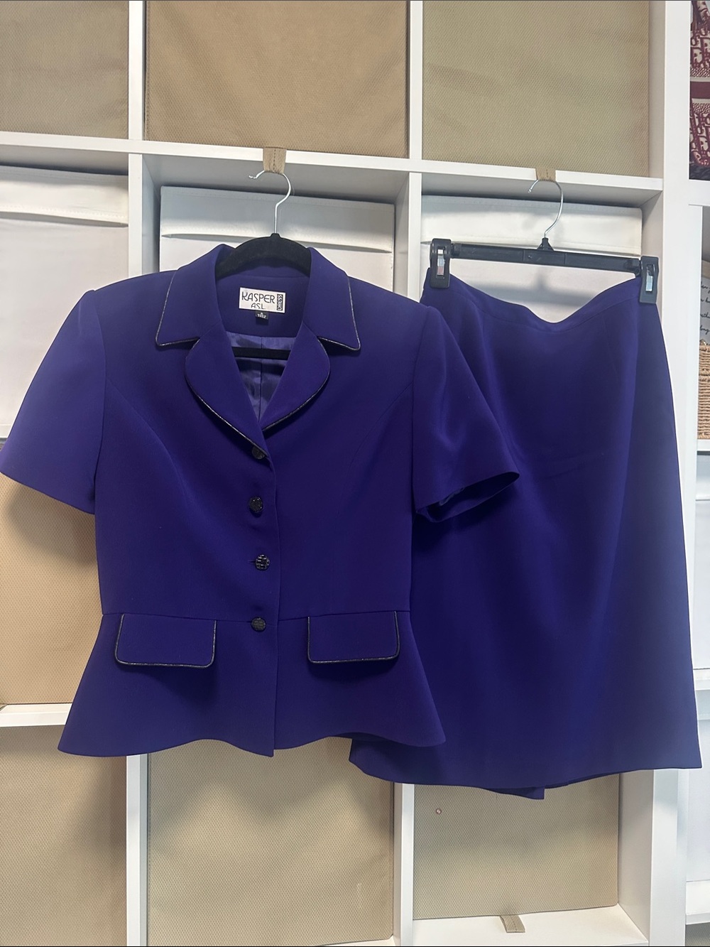 🔥 Vintage Kasper Purple Short-Sleeve Blazer and Pencil Skirt Set